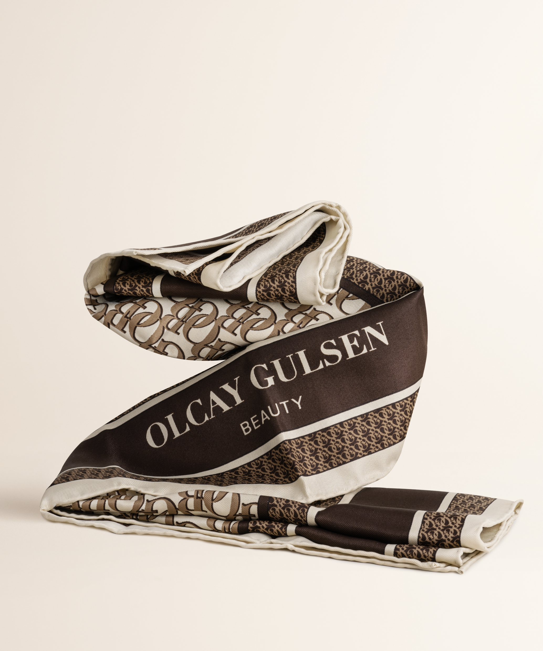 Olcay gulsen kleding merk 2025