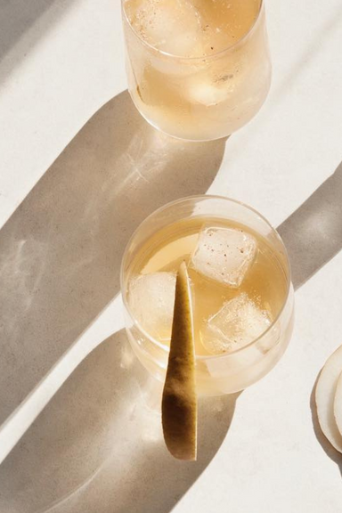 [WORLD COCKTAIL DAY] deze cocktails maak je makkelijk thuis