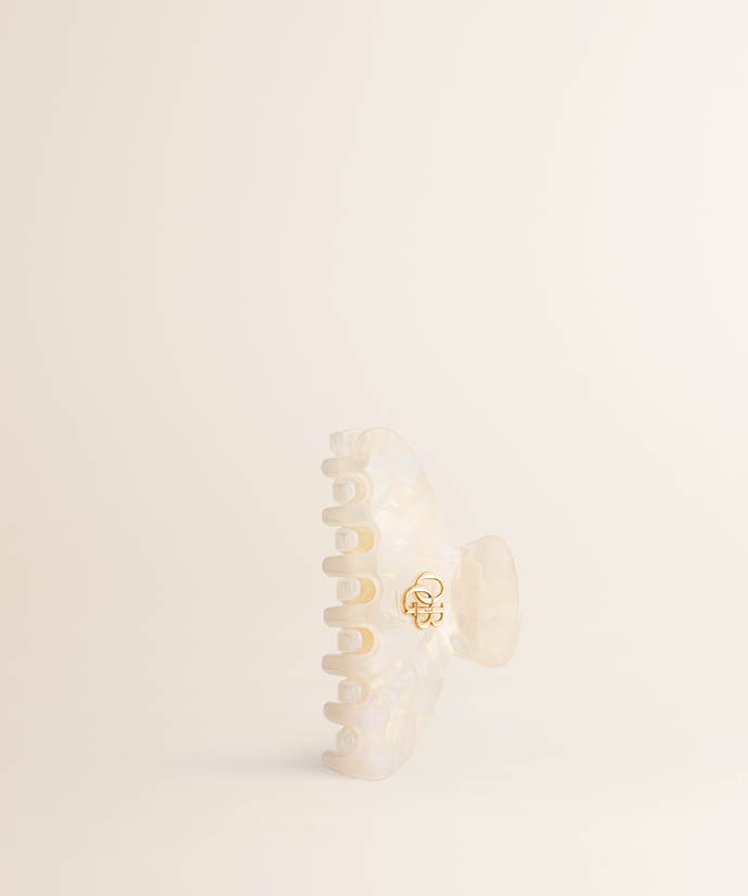 SHELL HAIR CLASP